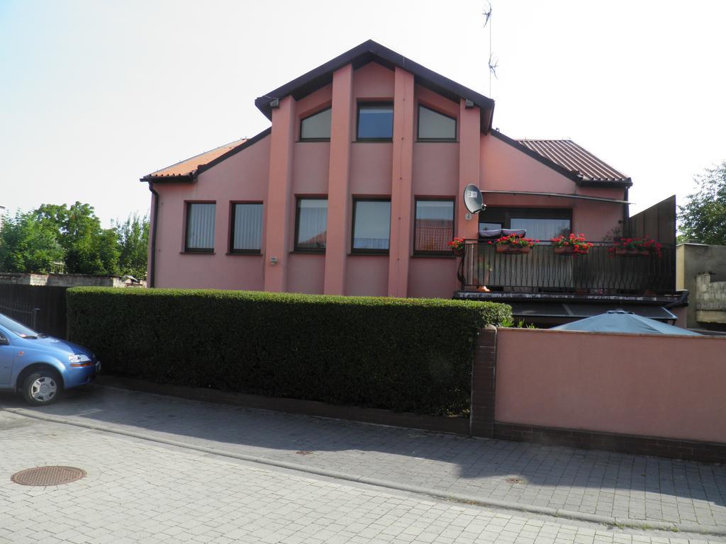 Pensjonat Zofia Demska Brzeg Exterior photo